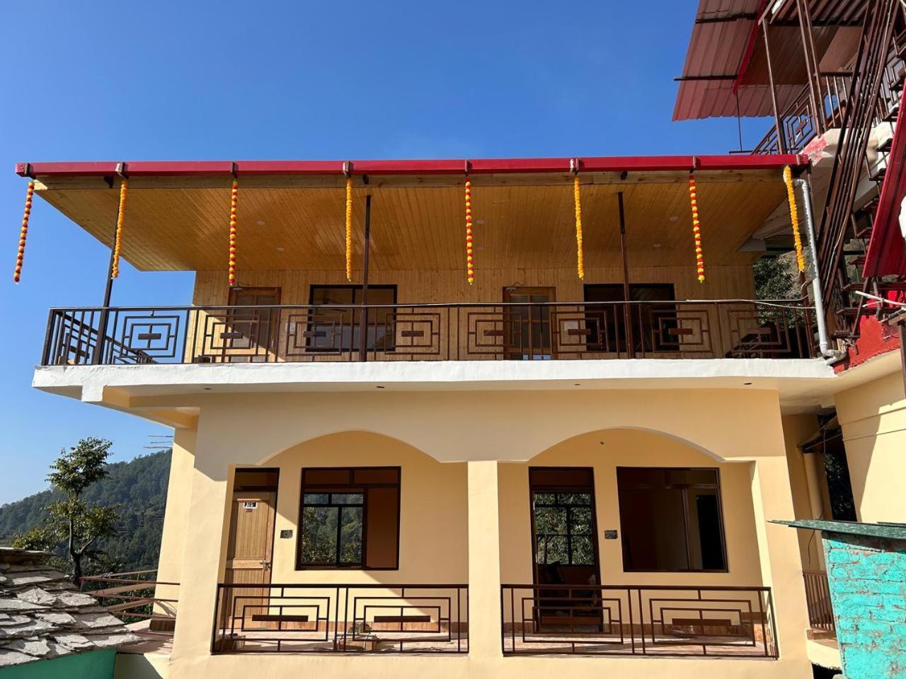 Hotel Mountain View Sari Экстерьер фото